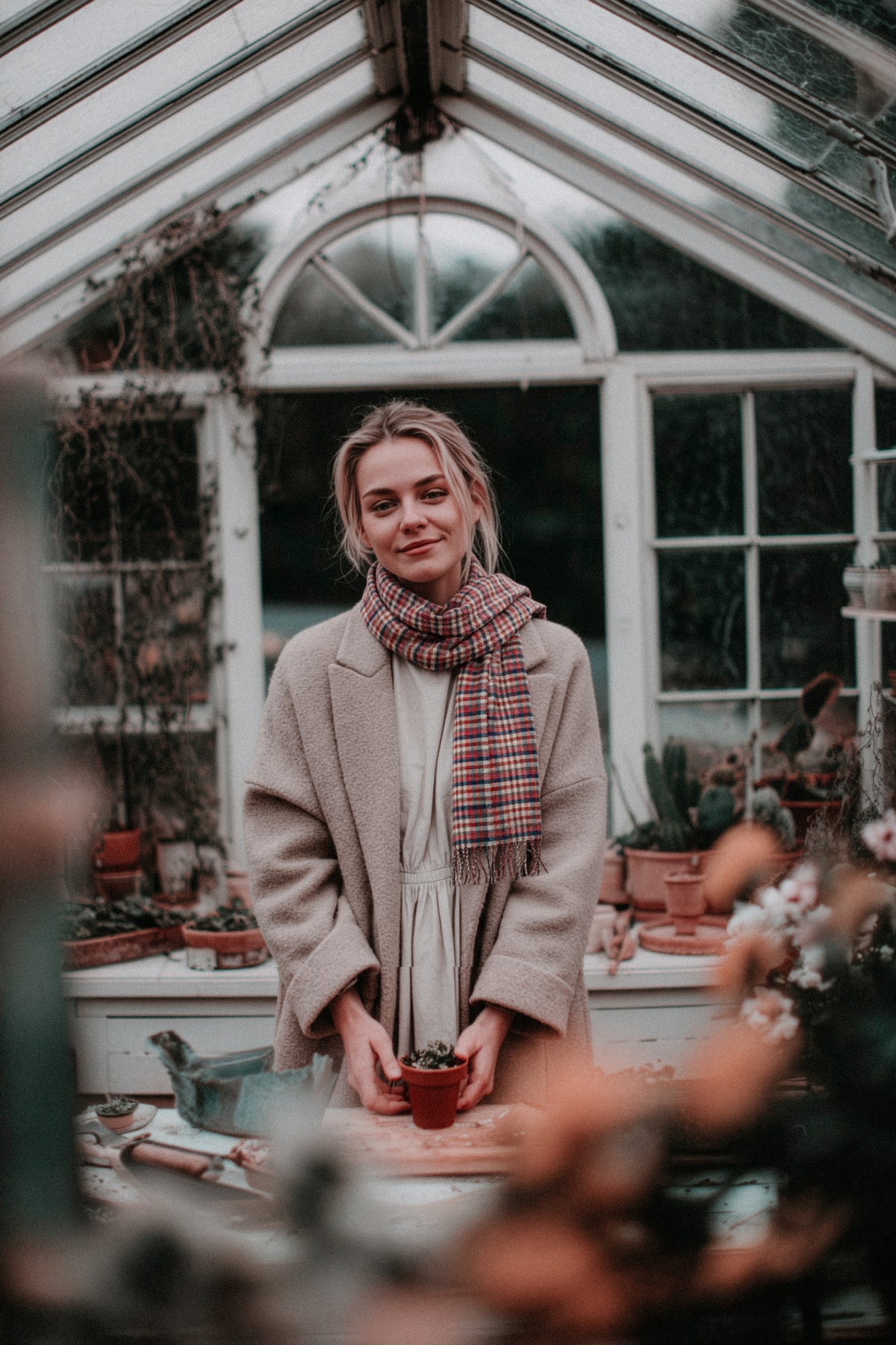McNutt merino lambswool scarf, navy peach check