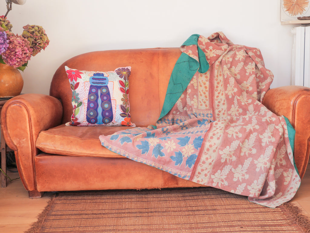 Kantha sari bedspread "Emerald & Bordeaux" hand-embroidered recycled cotton