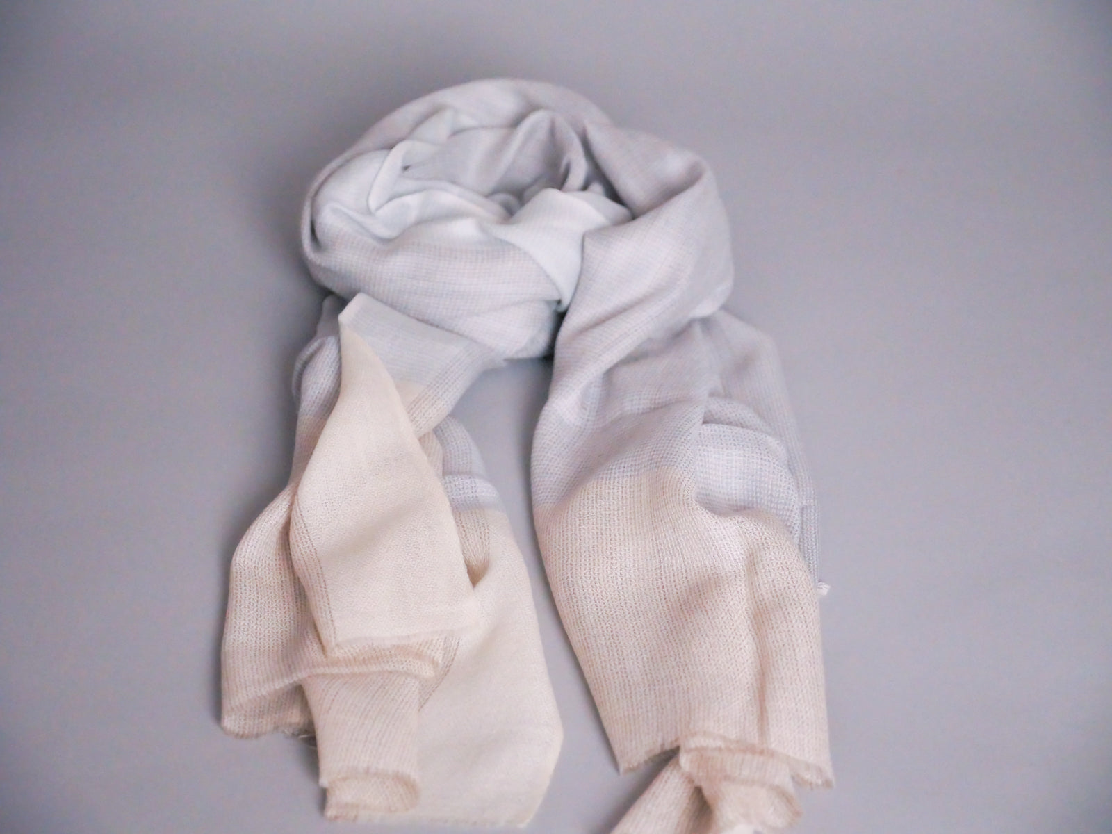 Ultra-Soft Cashmere and Silk Scarf. Beige and Blue. Secondary image