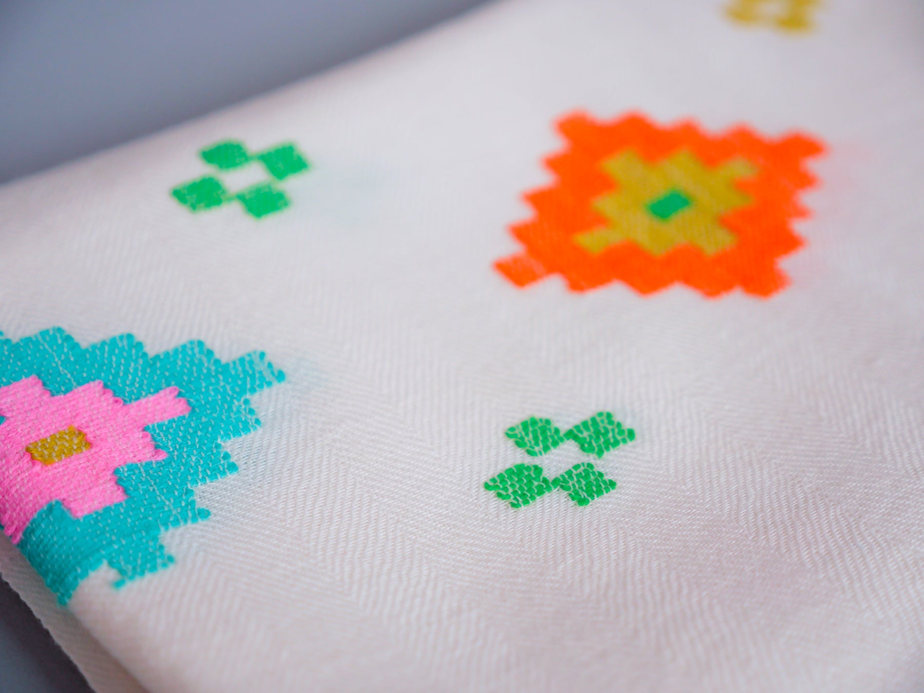 Himalaya Rainbow Scarf, Pashmina Secondary image