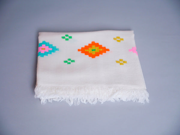 Écharpe en pashmina cachemire et laine fine tissée à la main.