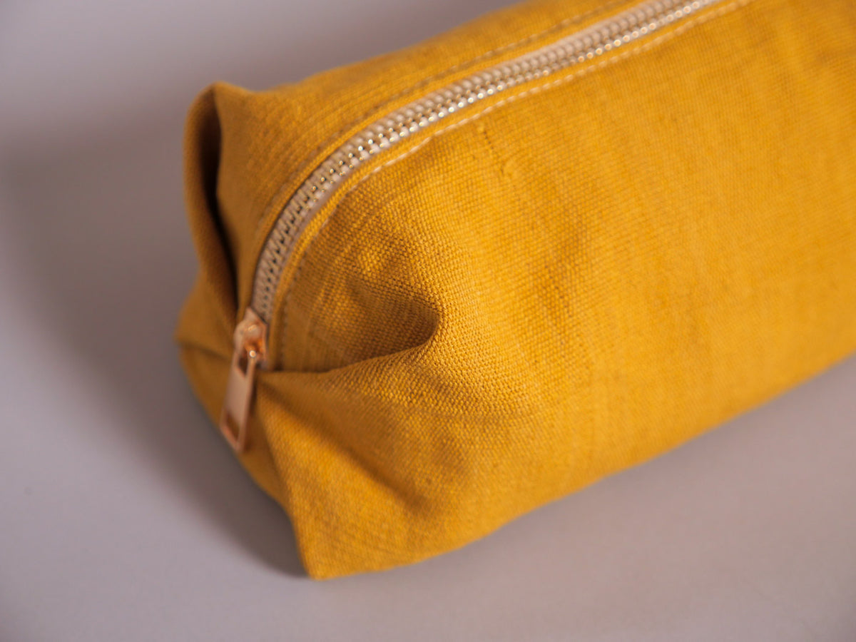 Trousse en coton “Faso Dan Fani”. Tissée au Burkina Faso, confectionnée en France 