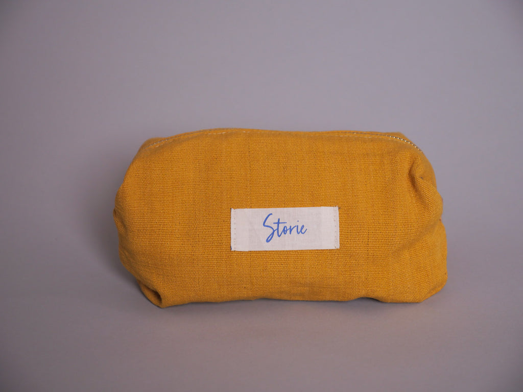 Trousse en coton “Faso Dan Fani”. Tissée au Burkina Faso, confectionnée en France .
