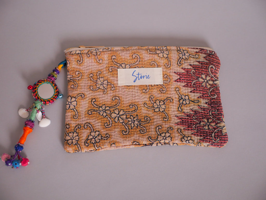 Kantha pouch in recycled cotton, grigri