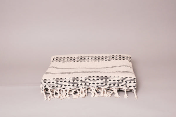 Plaid tisse main en noir et ecru