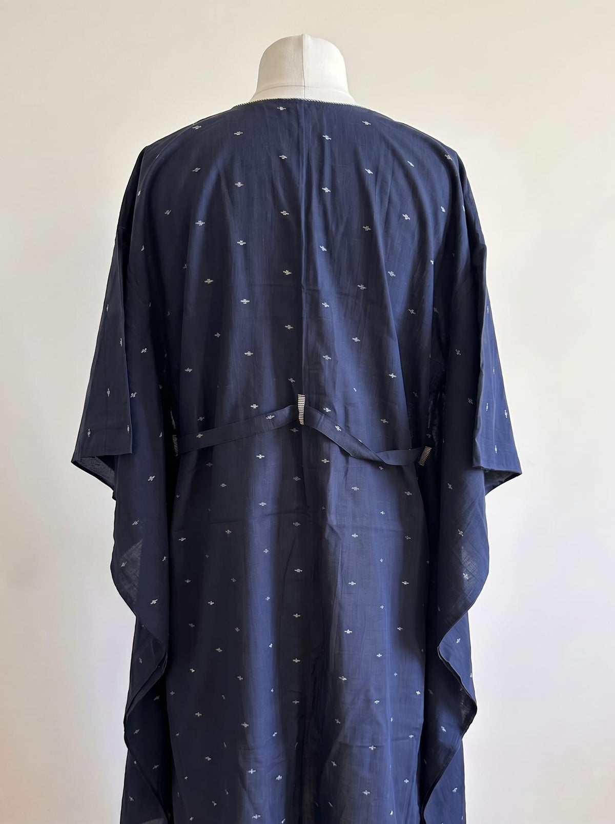 Jamdani robe reverse