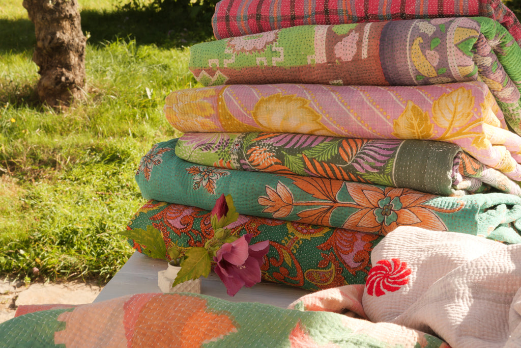 Kantha sari bedspread Saffron Hibiscus No.47 recycled cotton, hand-embroidered