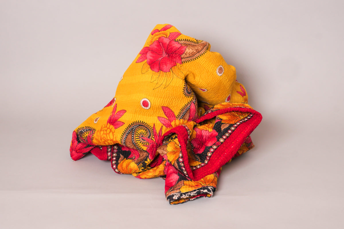 Kantha sari couvre-lit Saffron Hibiscus