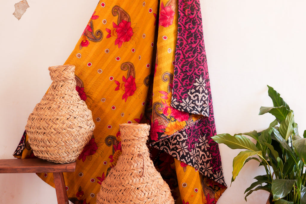 Kantha sari couvre-lit Saffron Hibiscus
