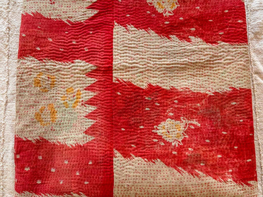 Vintage Kantha Bedspread in Recycled Cotton: Pink Paw