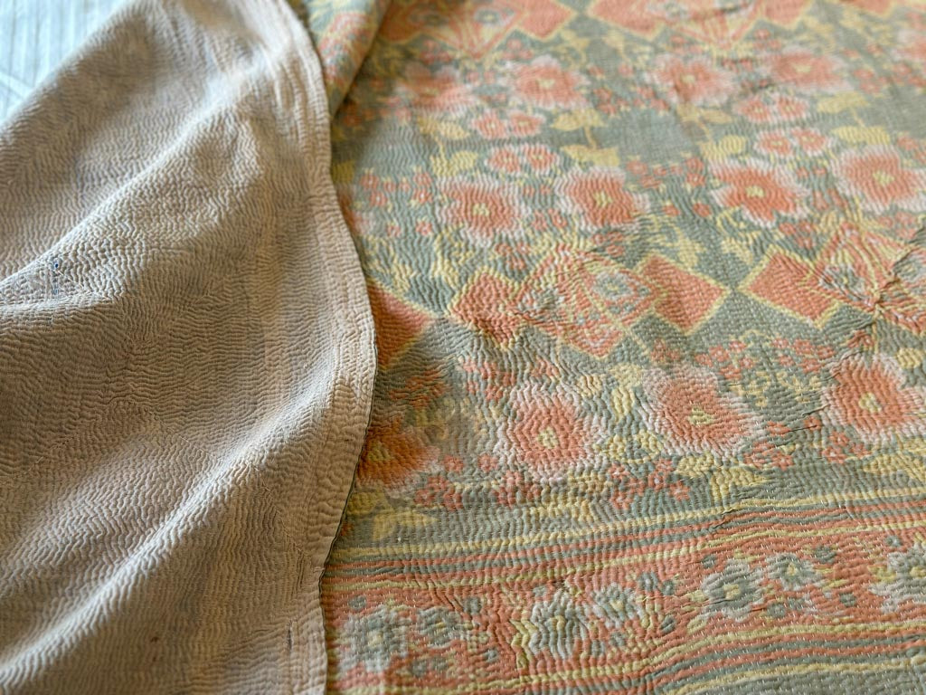 Vintage Kantha Bedspread in Recycled Cotton: Pink Pastel