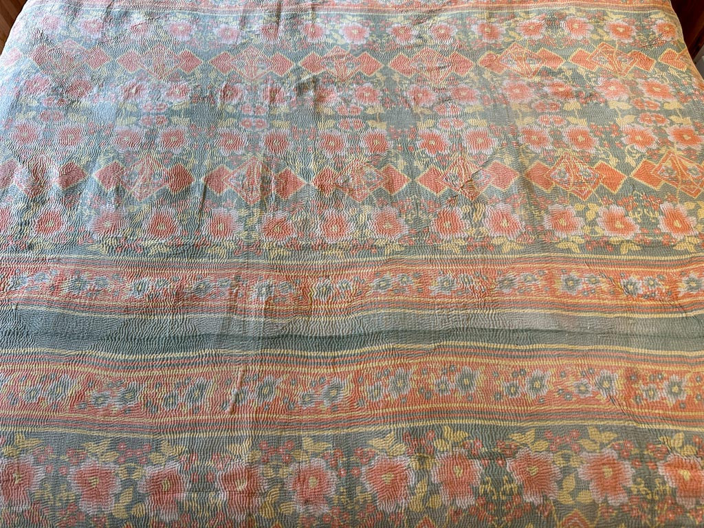 Vintage Kantha Bedspread in Recycled Cotton: Pink Pastel