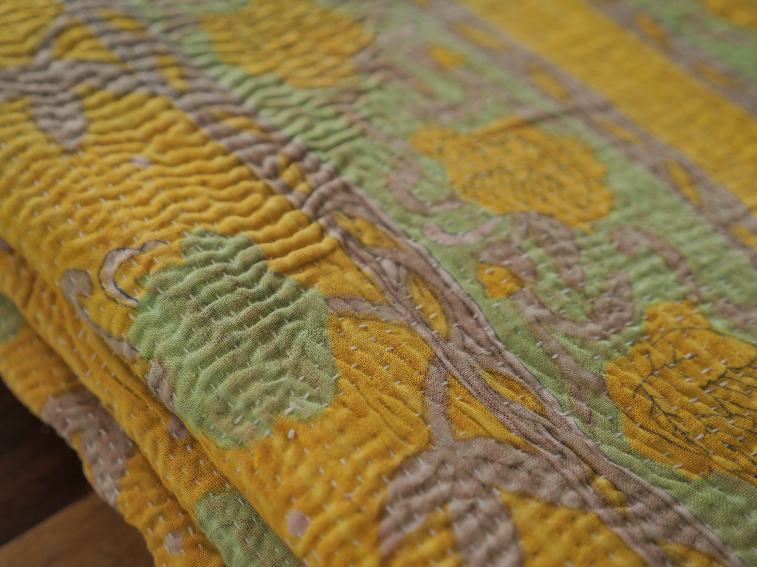 Vintage Kantha Bedspread in Recycled Cotton: Yellow Rose Secondary image