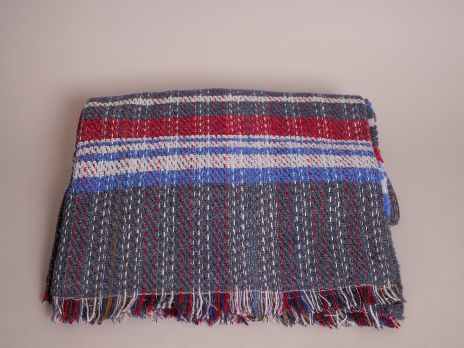 Recycled wool "Tweed" throw, No.3 Secondary image