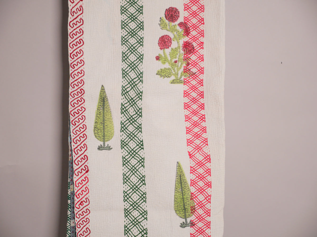 Couverture brodé main, motif cypress 