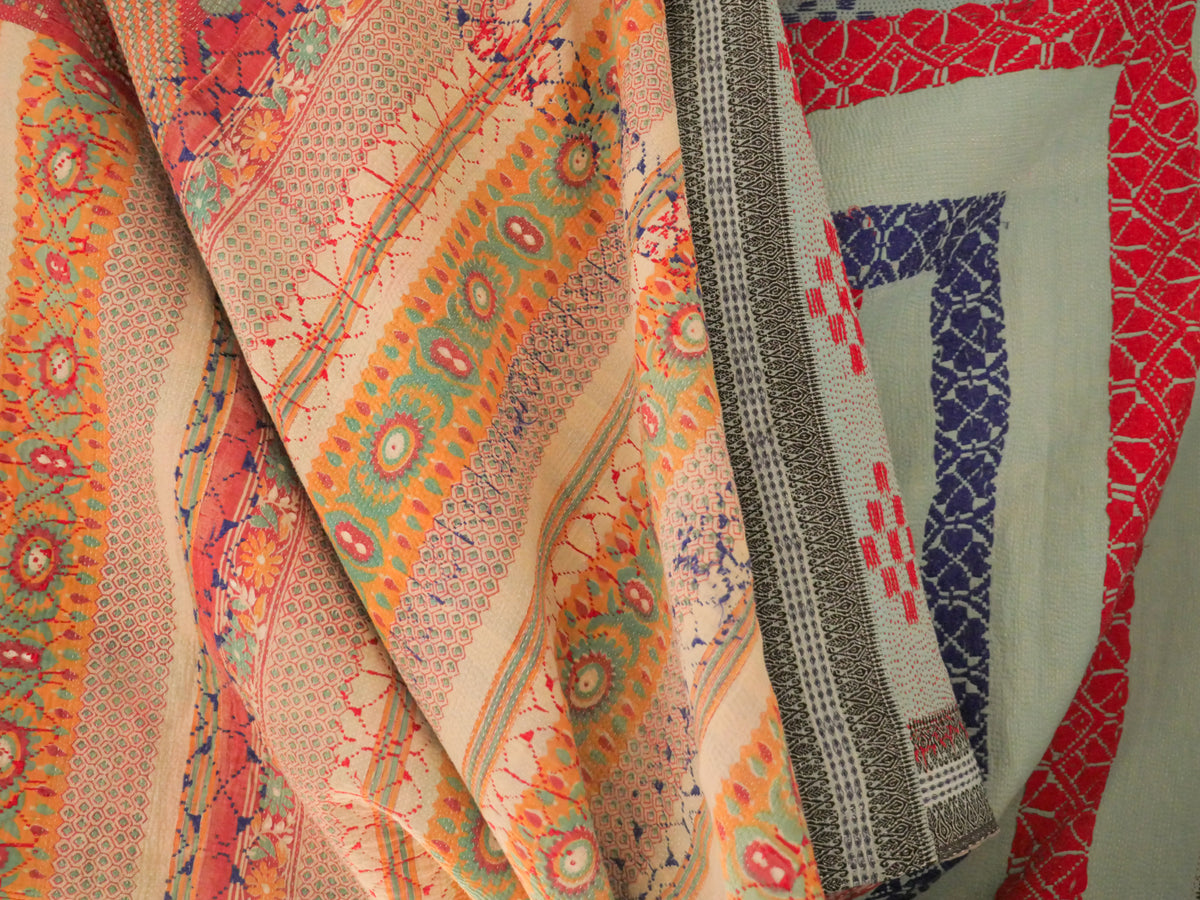 Kantha couvre lit brodé