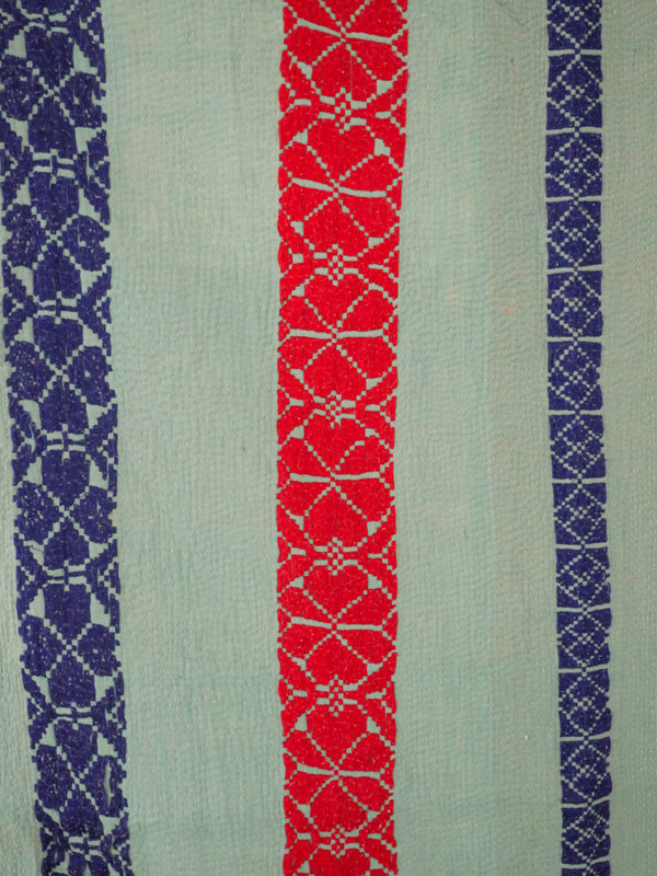 Kantha couvre lit brodé