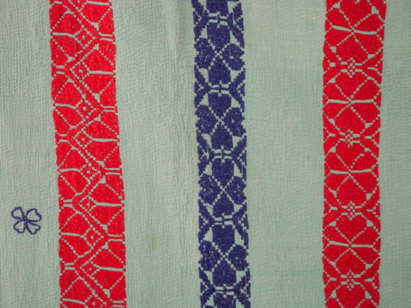 Kantha couvre lit brodé