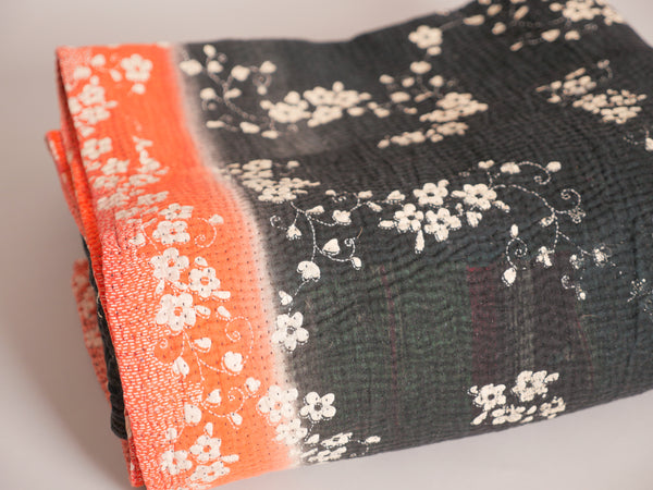 Grande couverture, kantha noir brodé main