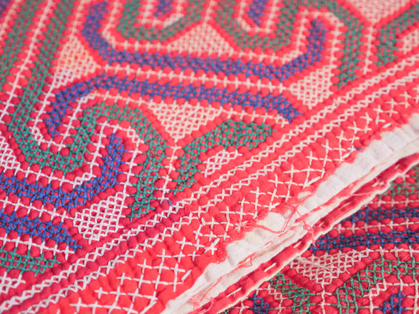Vintage cross-stitch throw, Bengal