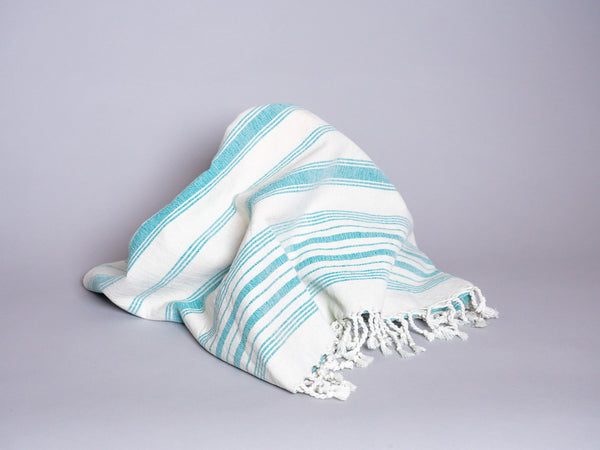 Serviette tissé main en coton coleur vert.