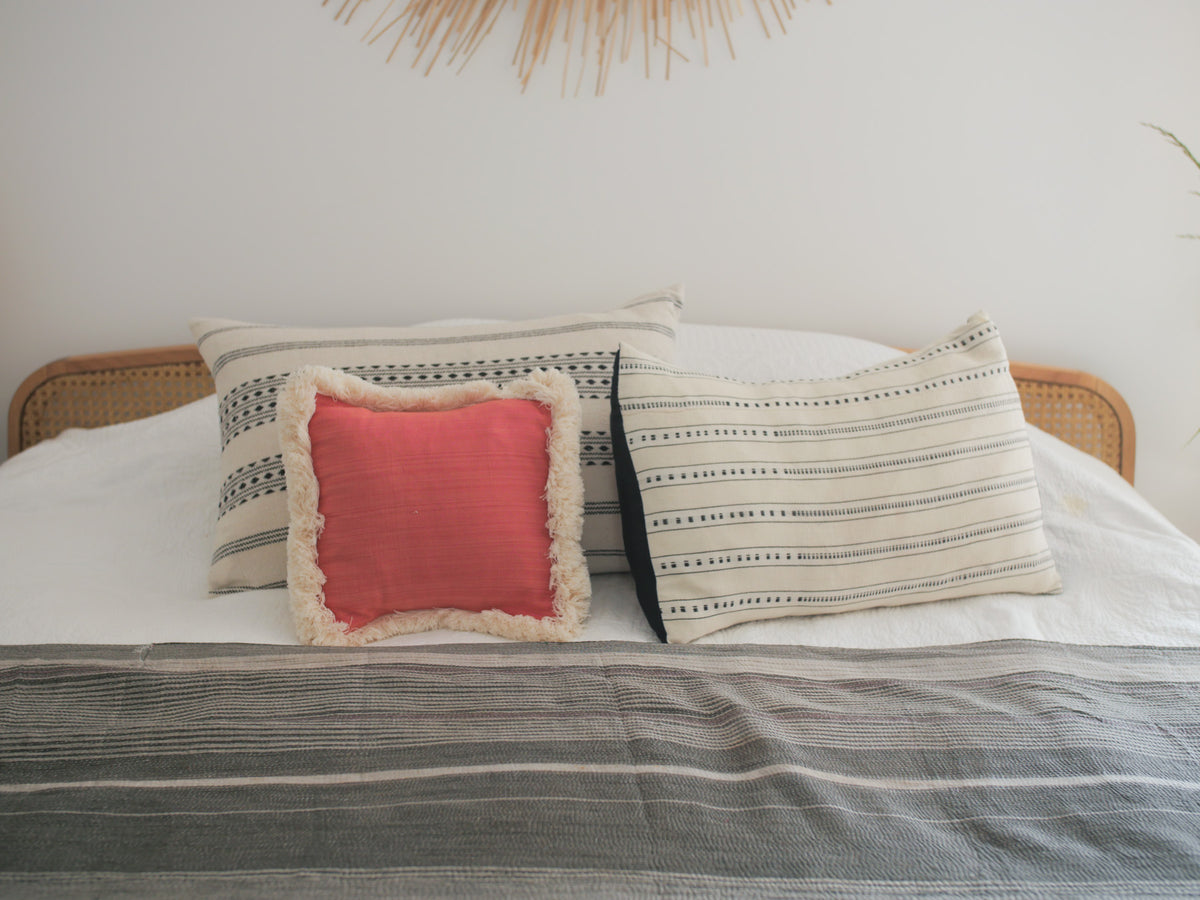 Kantha sari bedspread No. 160 "Cottage Garden", hand-embroidered recycled cotton