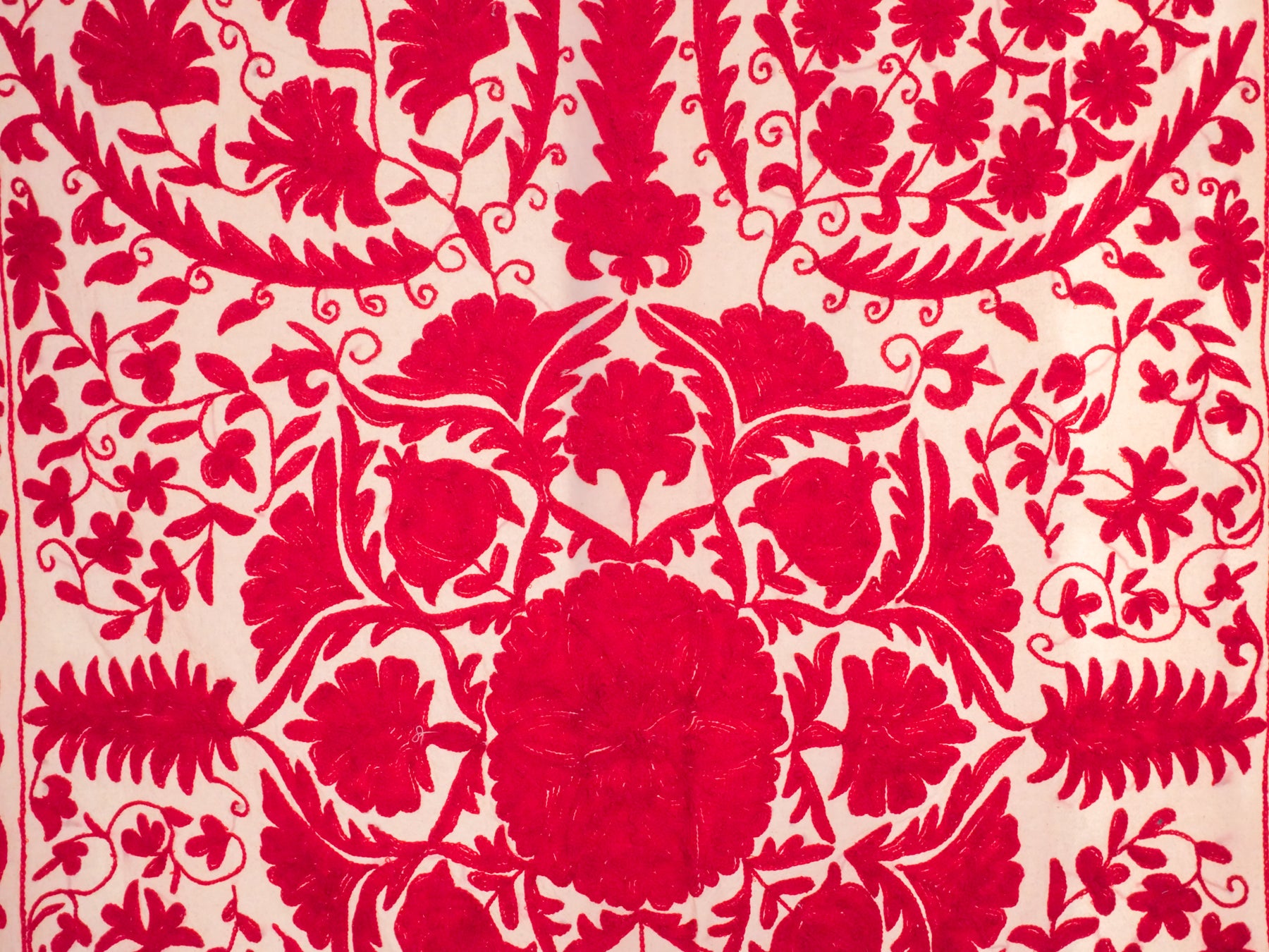 Mochi Suzani embroidery red, handmade. Secondary image