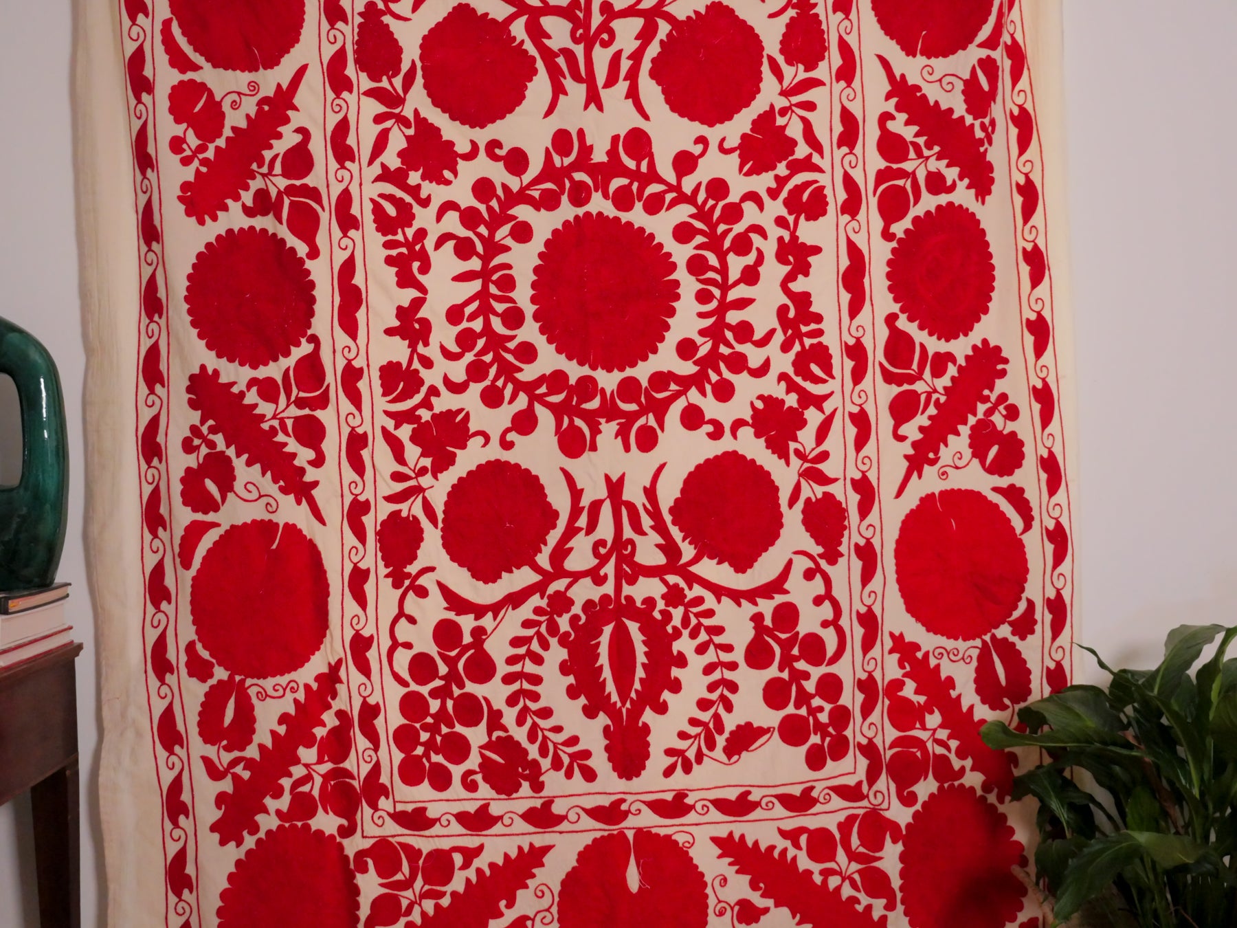 Mochi Suzani red embroidery, handmade. Secondary image