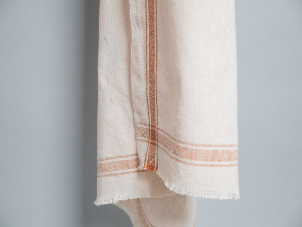 Handwoven towel: ecru cotton with sand edge