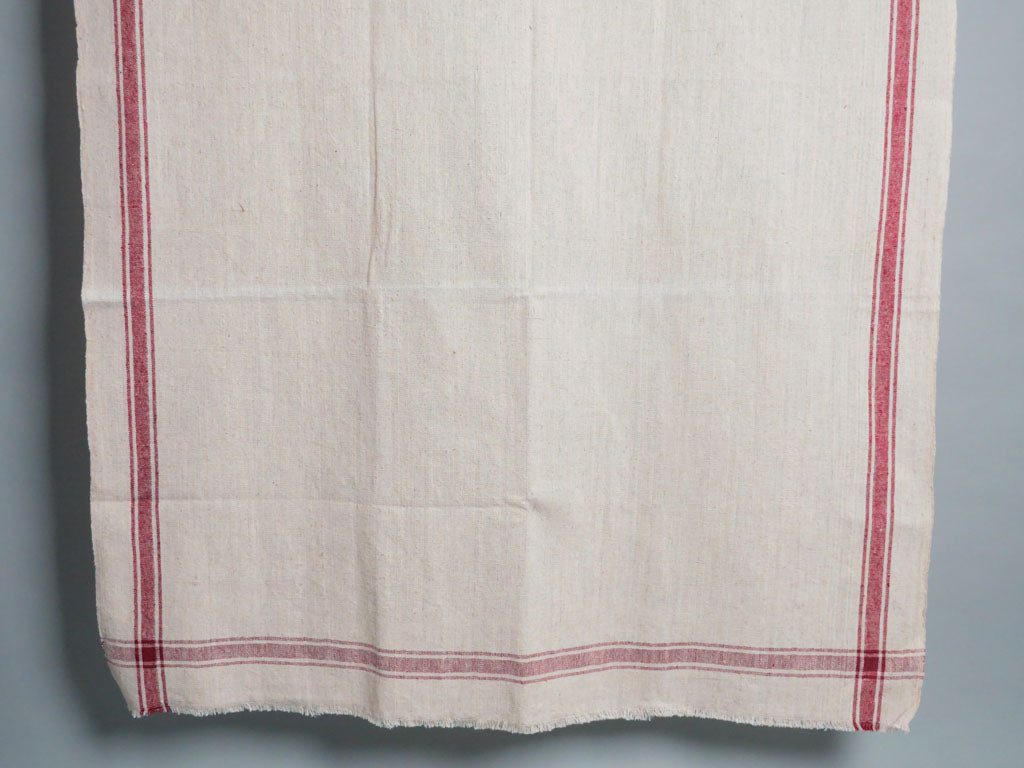 Handwoven towel: ecru cotton with pink edge Secondary image