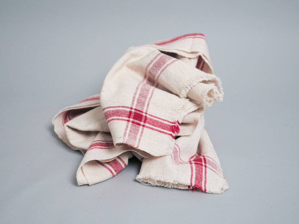 Handwoven towel: ecru cotton with pink edge