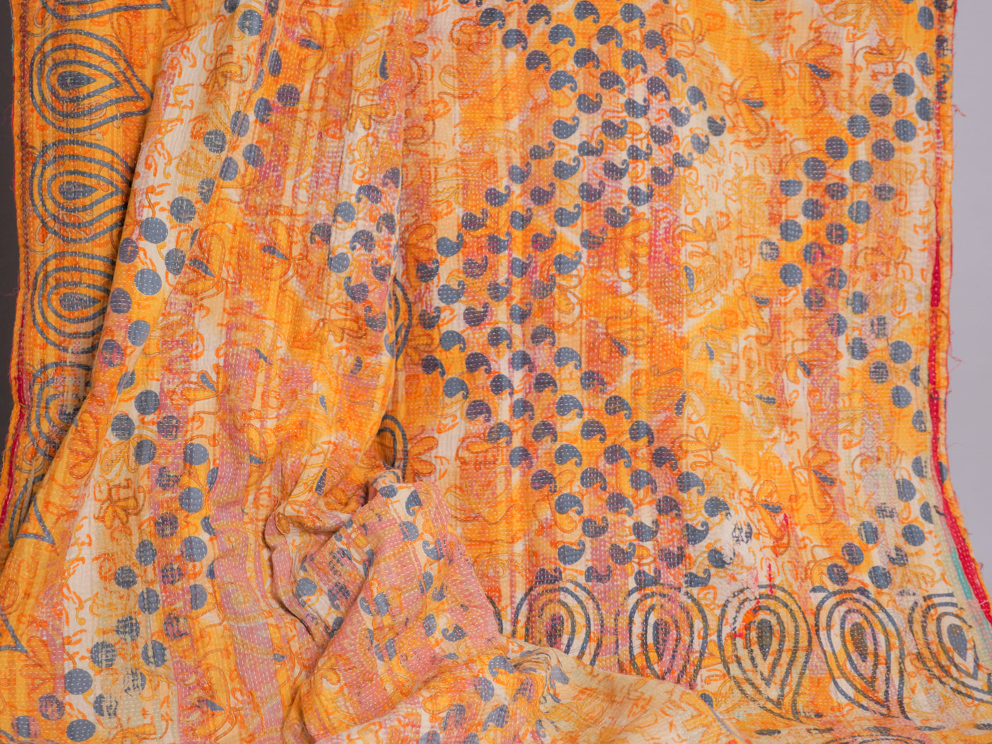 Vintage Kantha Bedspread in Recycled Cotton No.100 "Clementine Rose" Secondary image