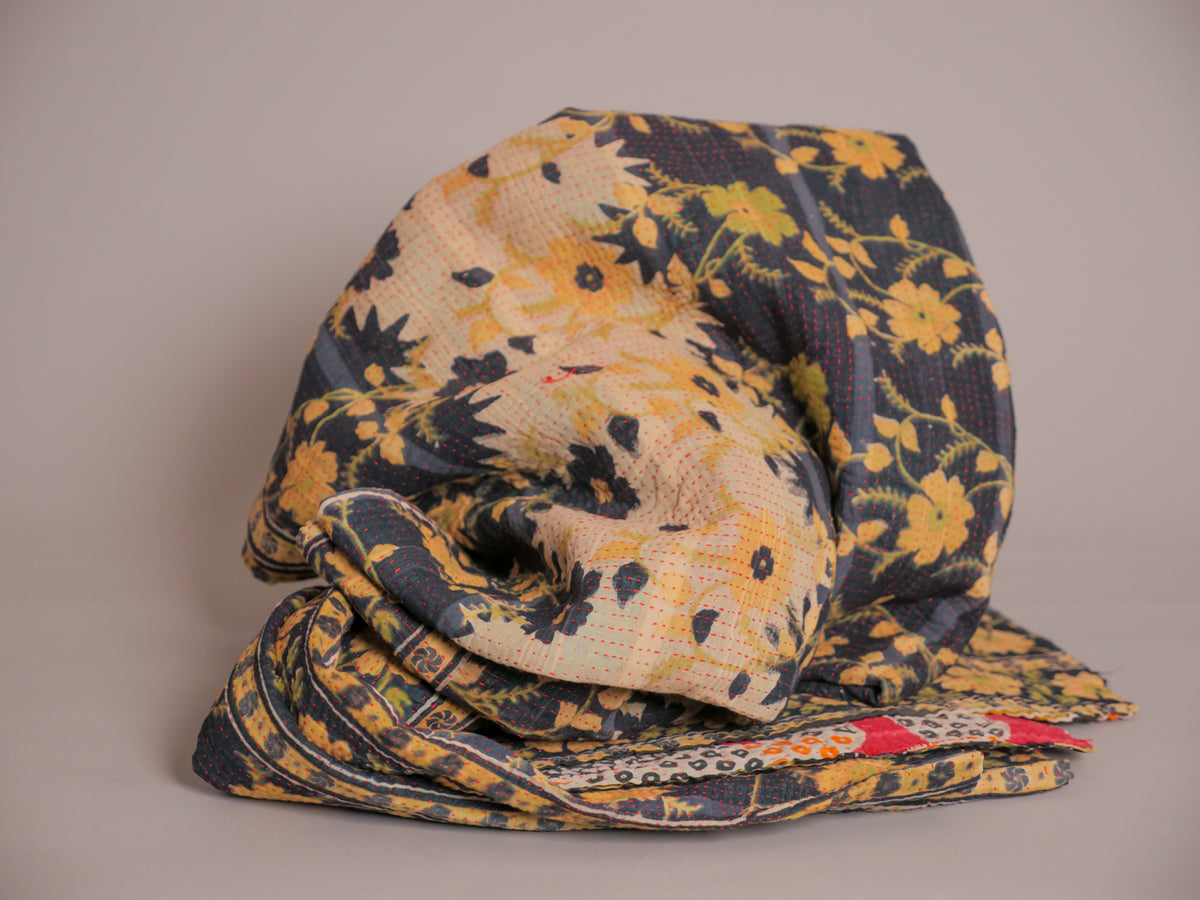Navy, daisy kantha Main image