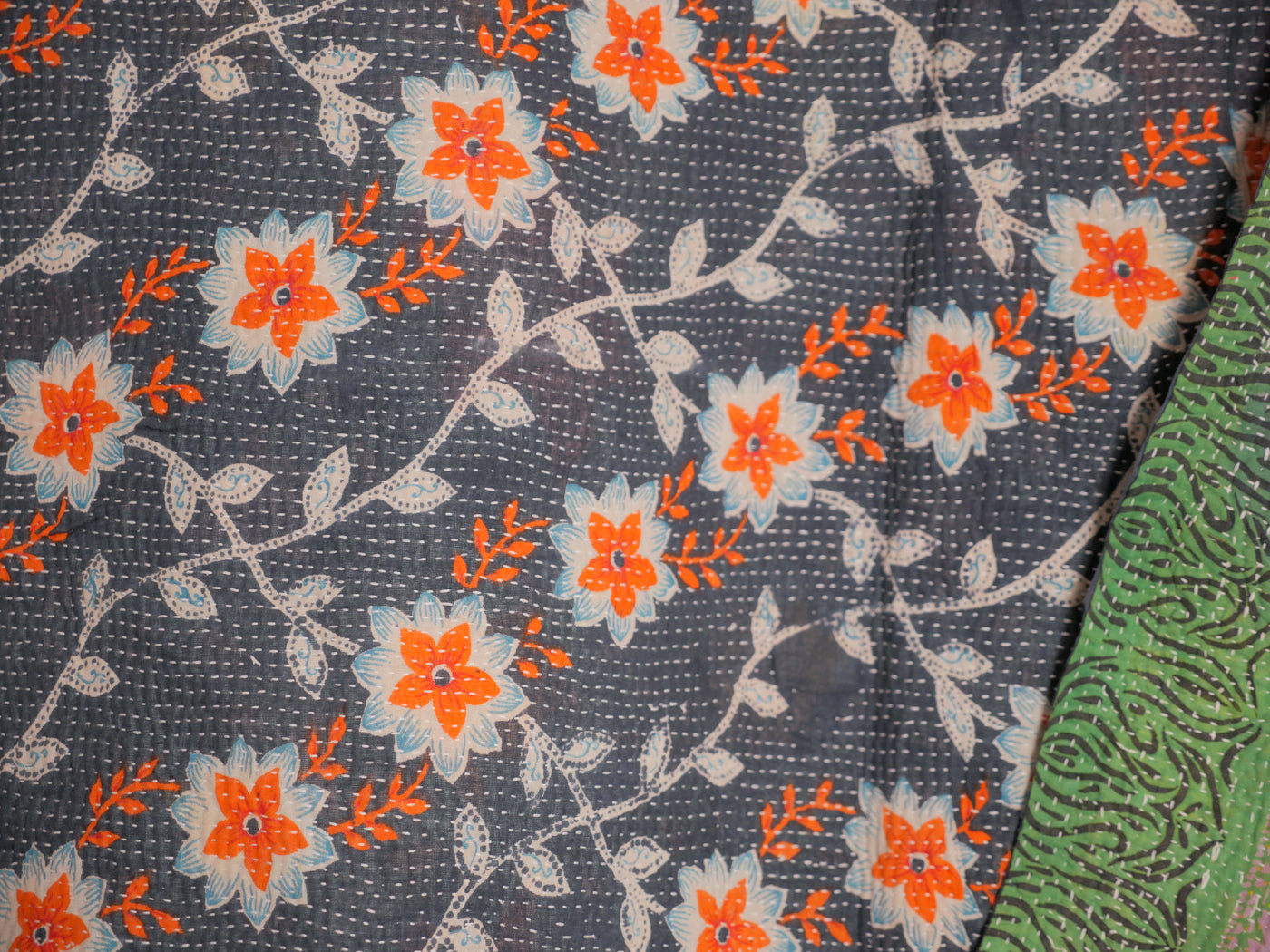 Vintage Kantha Bedspread in Recycled Cotton No.110 "Forget Me Nots" Secondary image