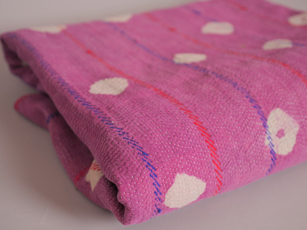 Vintage Kantha Bedspread in Recycled Cotton No.120 "Blue Bandhani"
