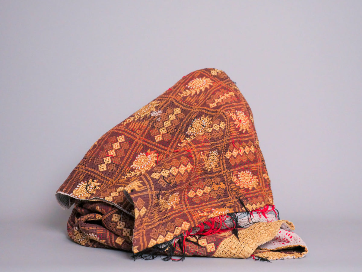 Vintage Kantha Bedspread in Recycled Cotton No.123 "White Diamonds"