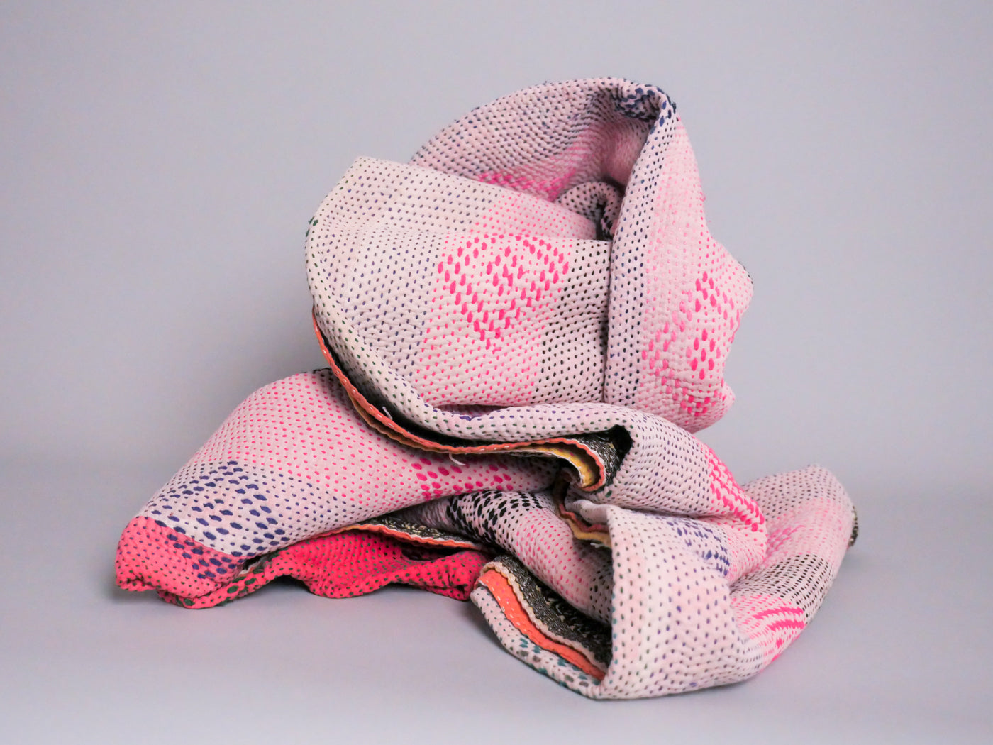 Vintage Kantha Bedspread in Recycled Cotton No.121 "Jaipur Diamonds" Secondary image