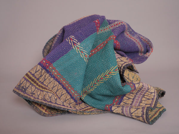Vintage Kantha Bedspread in Recycled Cotton No.117 "Suns"