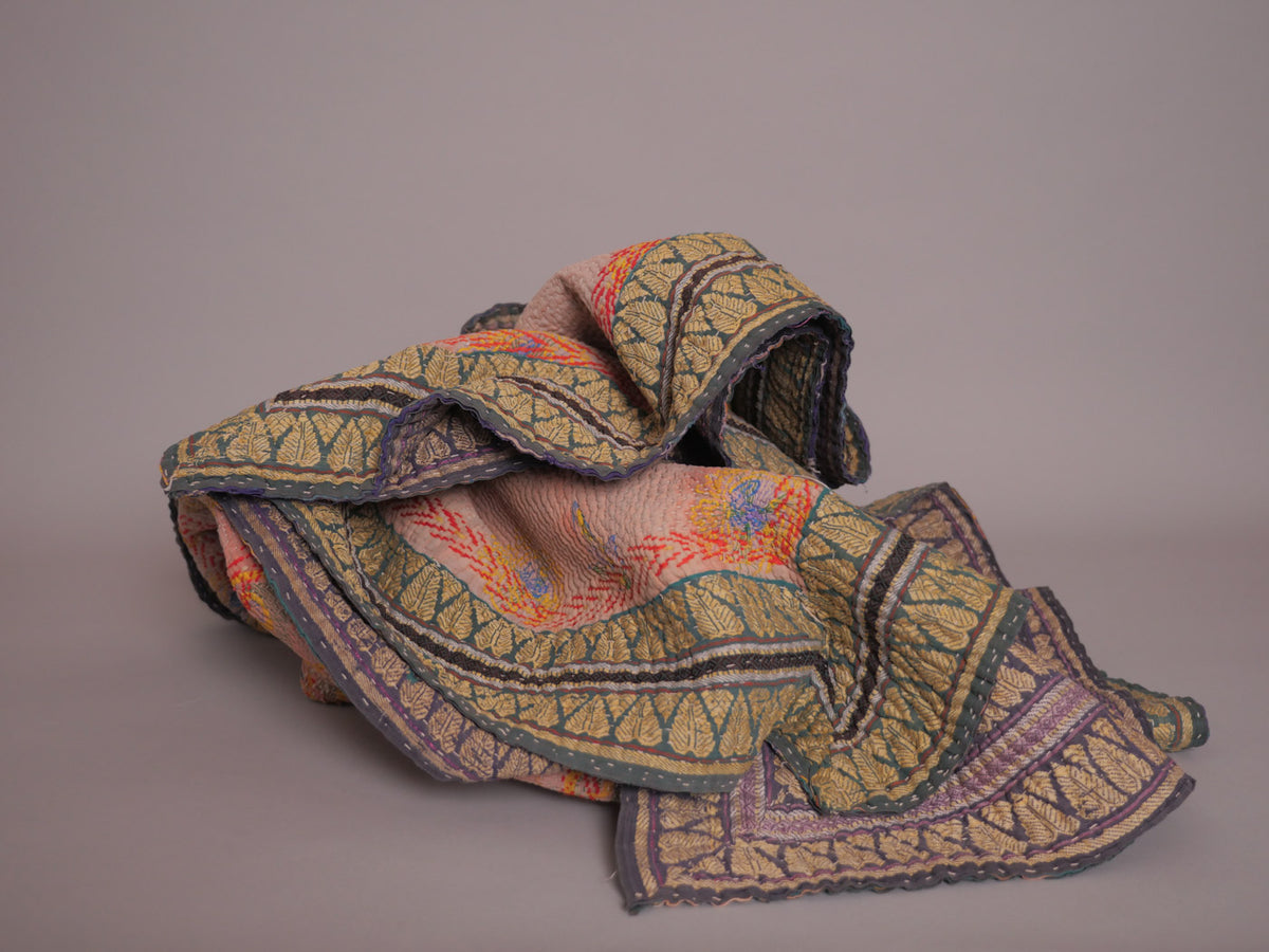 Vintage Kantha Bedspread in Recycled Cotton No.117 "Suns"