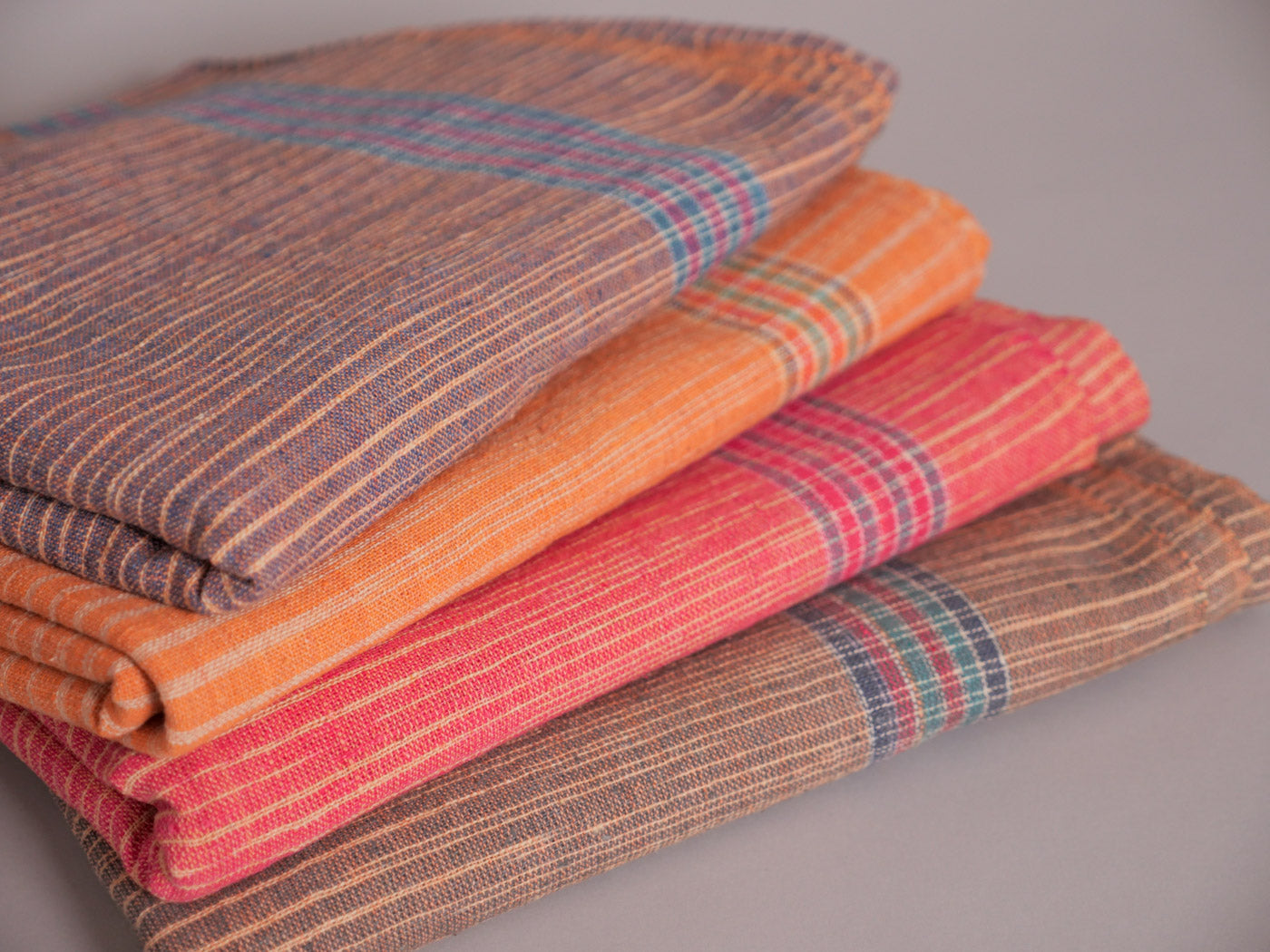 Khadi Towel: Cotton Gray Space Dye Secondary image