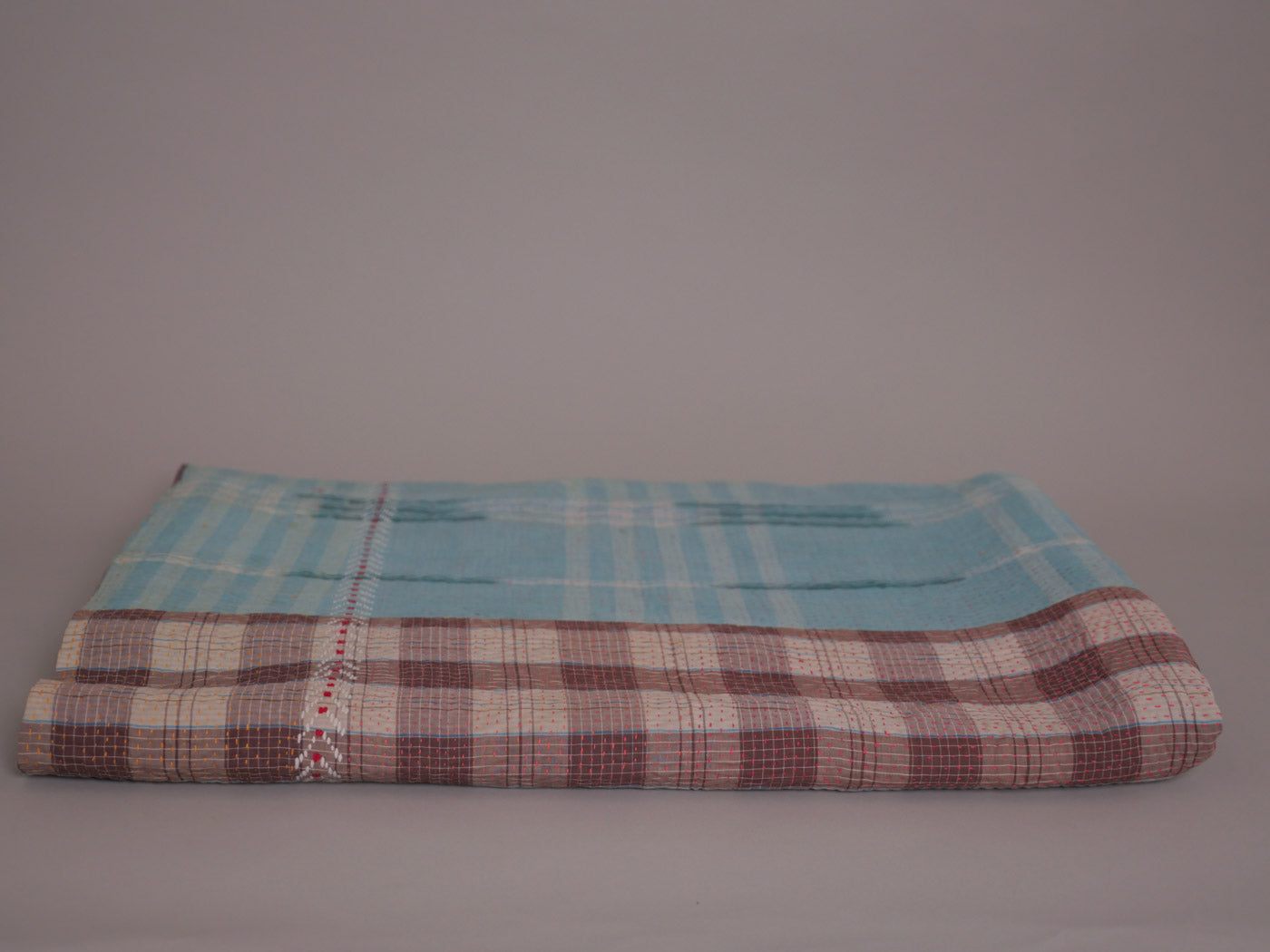 Vintage Kantha Bedspread in Recycled Cotton No.123 "DuoLungi" Secondary image