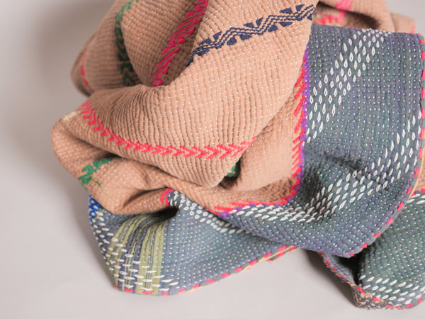 Kantha sari bedspread "Shadow flowers" hand-embroidered recycled cotton