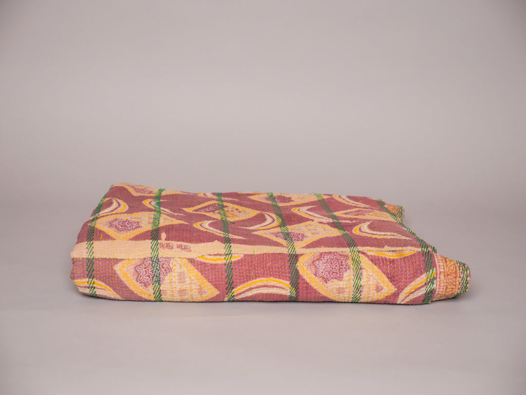 Kantha sari bedspread "Ikat horizon" hand-embroidered recycled cotton
