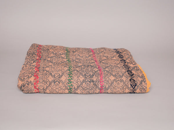 Kantha sari bedspread "Shadow flowers" hand-embroidered recycled cotton