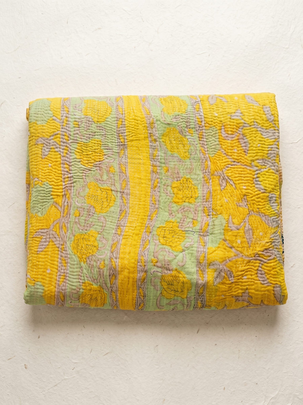 Kantha plaid en jaune et very pale
