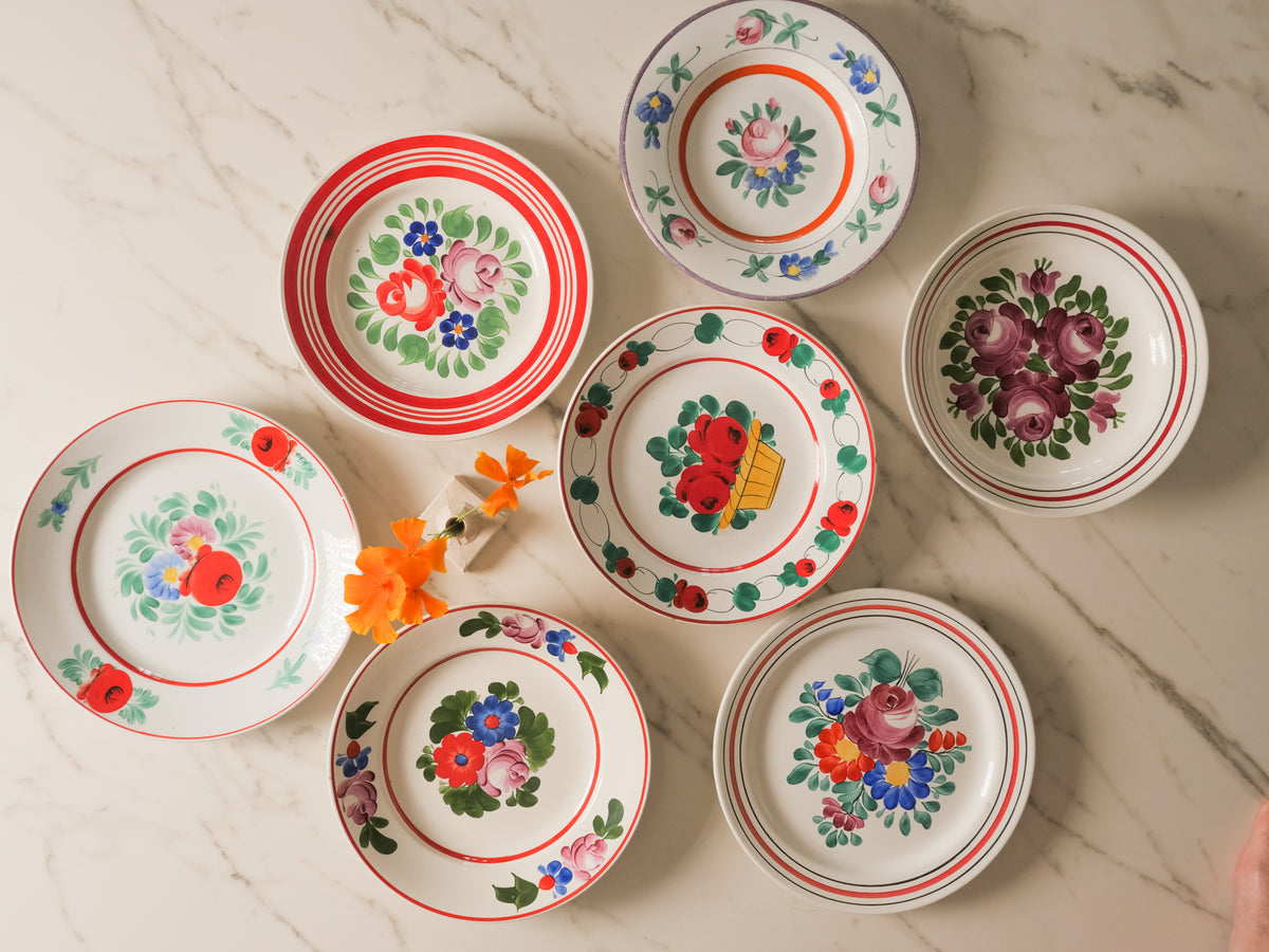 Hand-painted Hungarian plate Main image