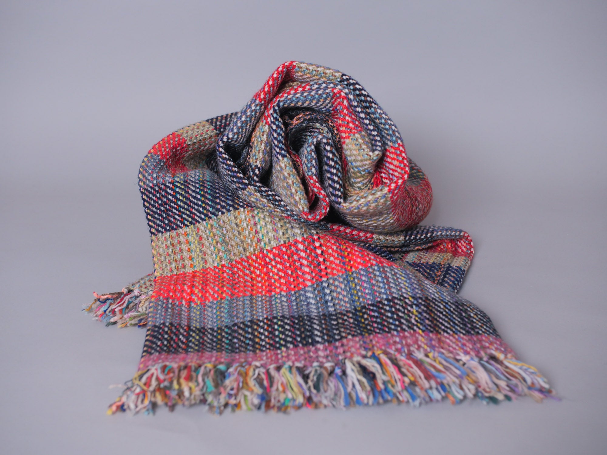 Khadi blanket, handwoven in recycled wool No.9 Secondary image