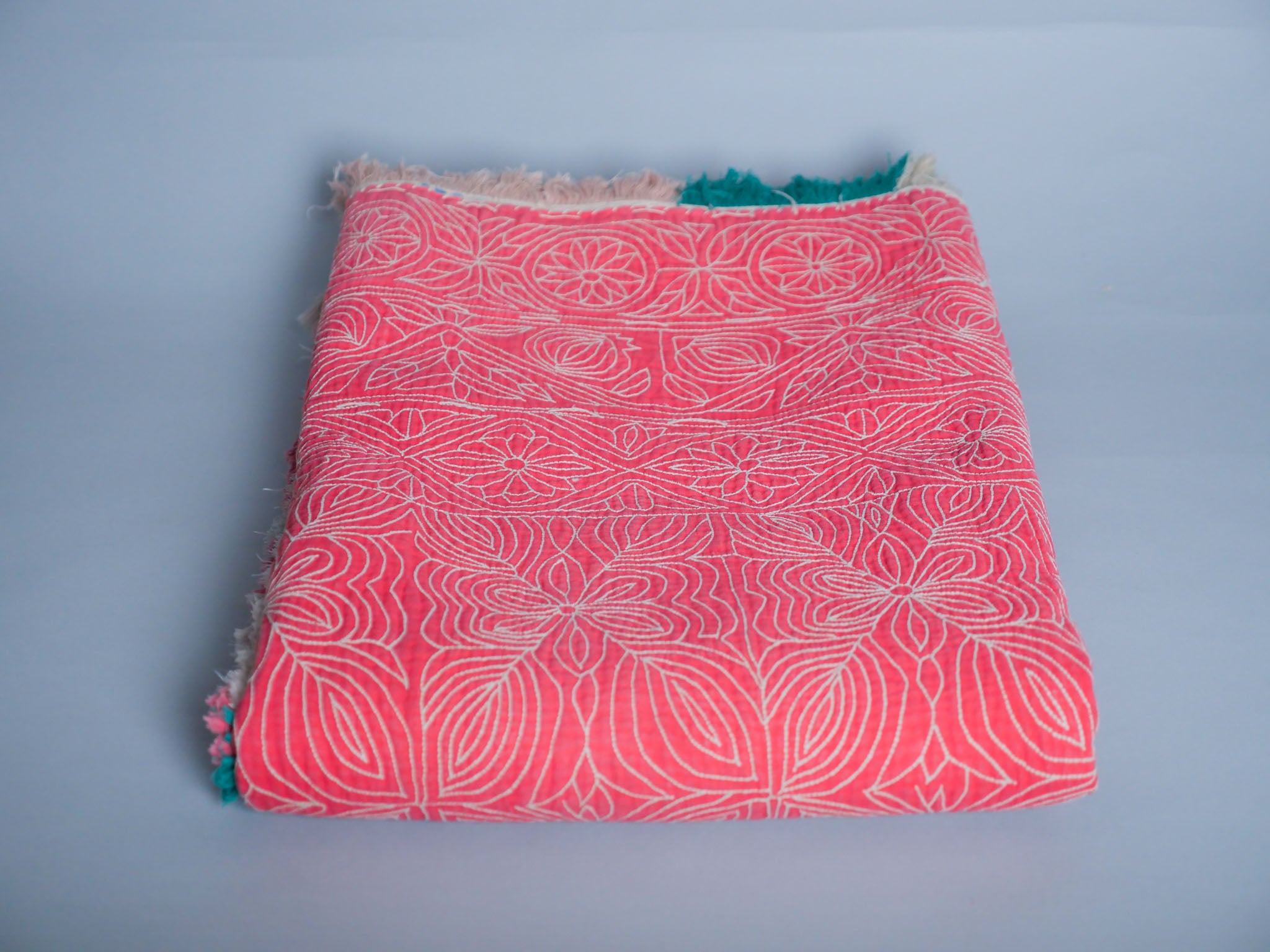 Vintage cotton throw, unique piece, hand-embroidered. Secondary image