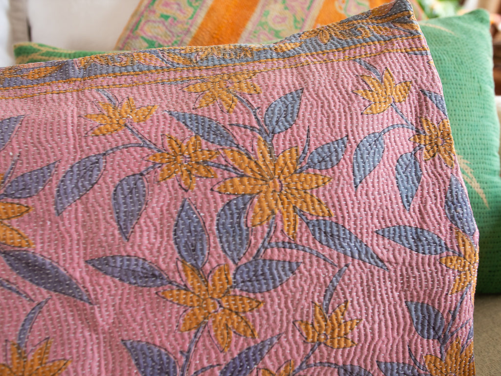 Housse de coussin kantha