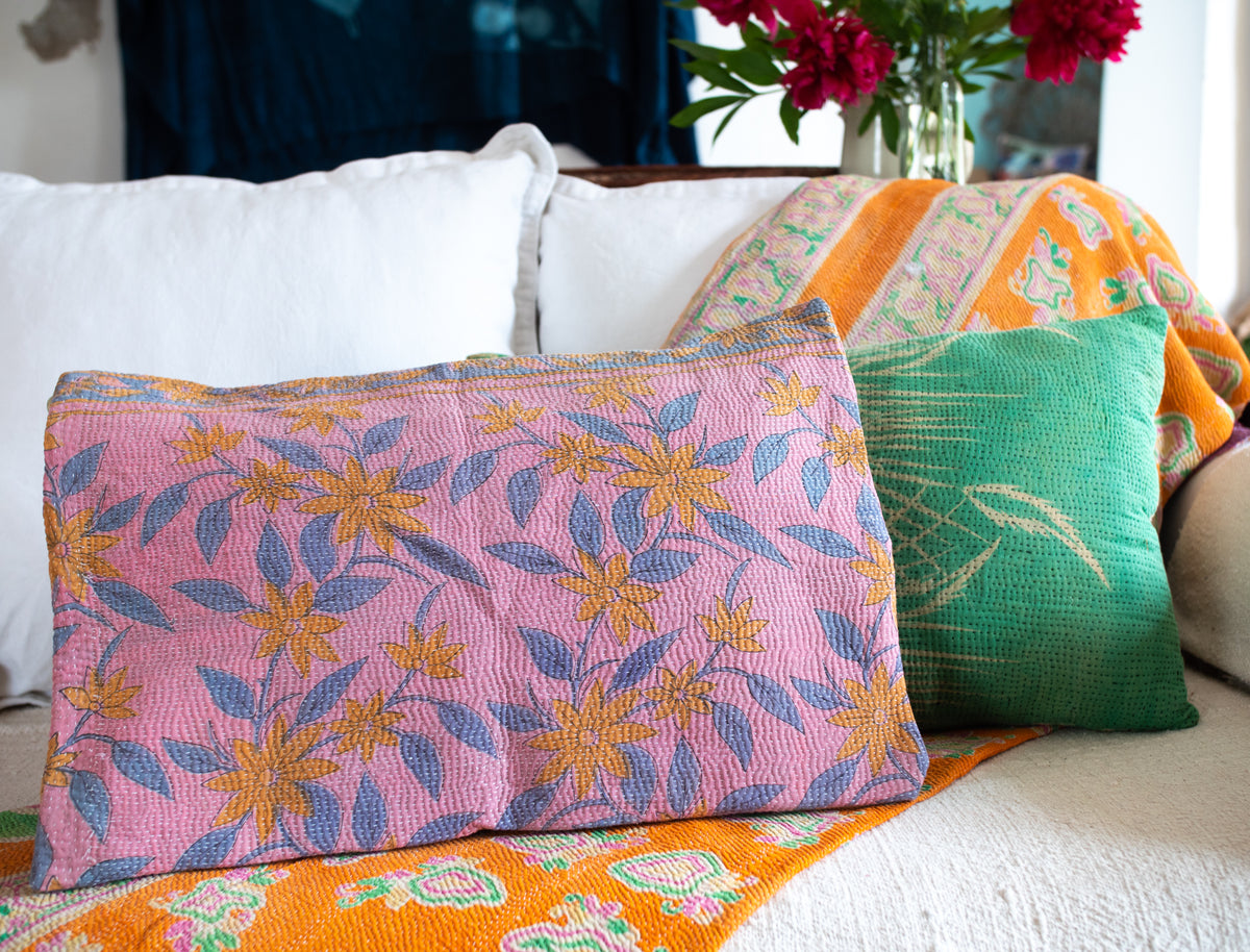 Housse de coussin kantha Main image